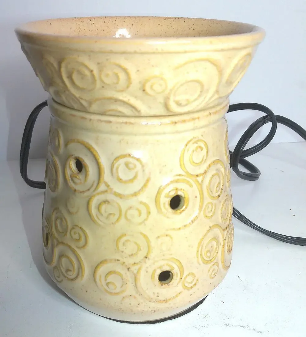 Scentsy Wax Electric Candle Warmer Angora Tan Swirls-Scrolls Pattern Ceramic